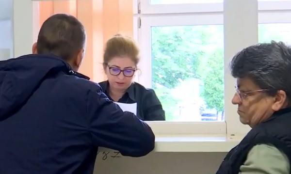 Cum îţi poţi reînnnoi în ziua votului buletinul expirat sau pierdut. Noua carte de identitate, gata în doar câteva ore