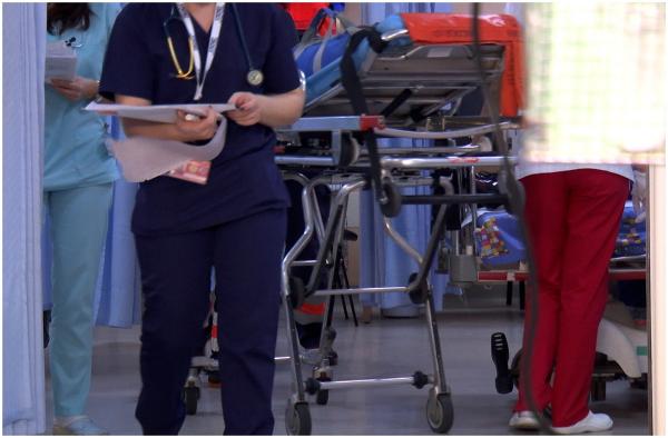 Asistentă din Craiova, umilită intenționat ca să poată fi concediată. Ce s-a întâmplat după ce femeia și-a dat șeful în judecată