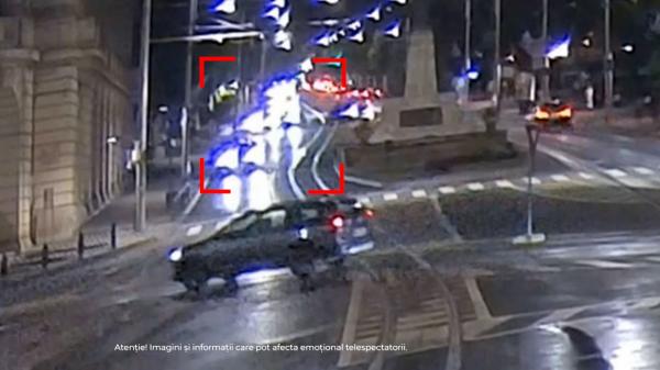 Accident grav în Iaşi surprins de camerele: Două maşini s-au izbit violent, după ce unul din şoferi nu s-a asigurat, iar celălalt circula cu viteză