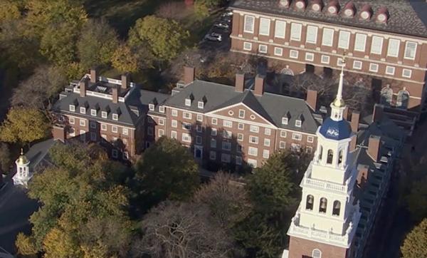 Reacţia Ambasadei României din SUA după ce Trump a interzis Universităţii Harvard să mai aibă studenţi străini: zeci de tineri români, vizaţi