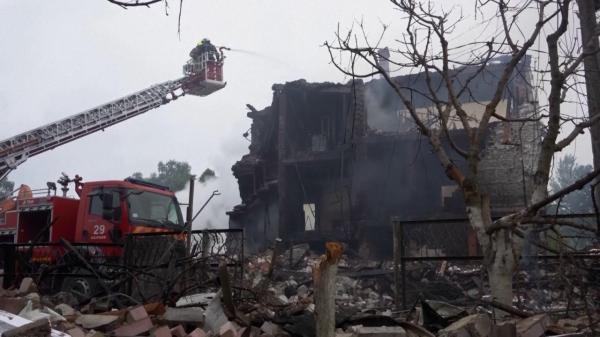 Rusia a lansat cel mai mare atac aerian de la începutul războiului împotriva Ucrainei, cu peste 300 de drone şi rachete. Cel puţin 12 morţi şi 60 de răniţi