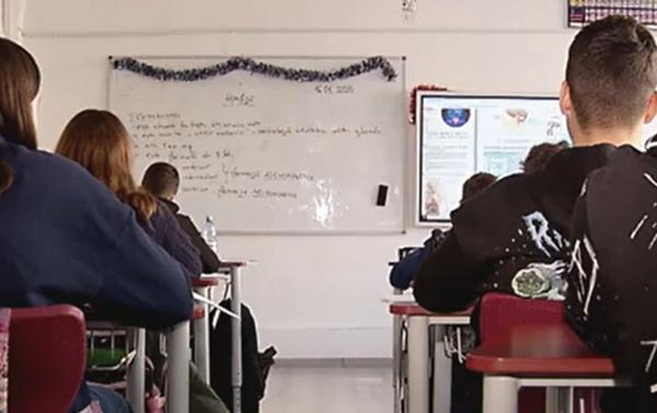 A început Evaluarea Naţională pentru elevii de clasa a VI-a. Notele nu vor fi comunicate şi nici trecute în catalog