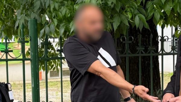 Elevă de 16 ani, violată de dirigintele ei, în Hunedoara. Cum s-a petrecut atrocitatea