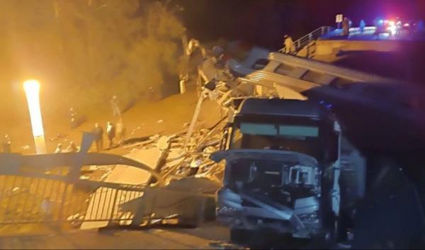 7 morți și zeci de răniți după prăbușirea a două poduri feroviare în Rusia, în apropiere de granița cu Ucraina