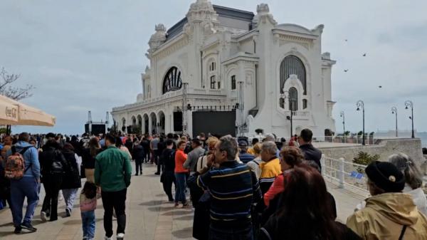 Persoanele care au vandalizat cazinoul din Constanţa, căutate pe camere. Riscă închisoarea
