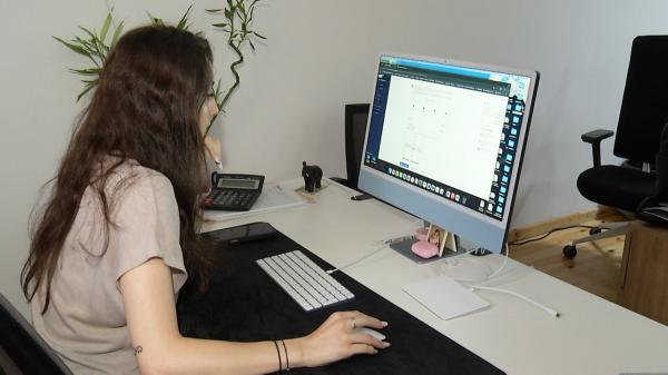 Câţi bani câştigăm dacă investim 5.000 de lei în titluri de stat sau îi punem cu dobândă la bancă