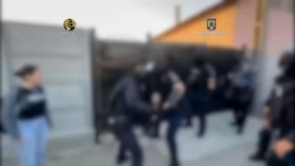 Dealer de 25 de ani, infiltrat la o şcoală din Mangalia. O elevă a leşinat după ce a consumat droguri de la el