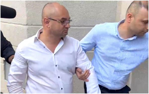 Viaţa dublă a lui Iulian Albăceanu, şeful jandarmilor din Brăila. Cu 17.000 lei salariu şi-a luat avion