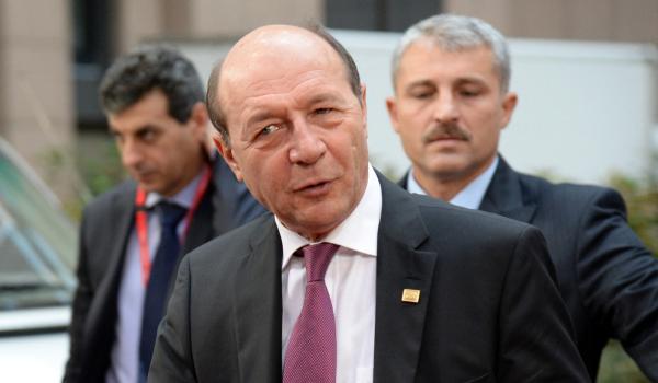 Traian Băsescu a suferit o operaţie pe cord la un spital din Paris. Era în Franţa pentru un control de rutină