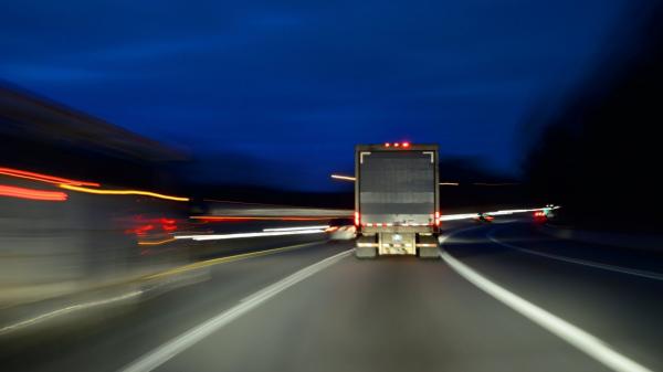 Cum a reușit un șofer român de TIR să lase un cartier din Germania fără electricitate