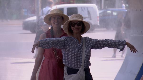 România se sufocă la aproape 40 de grade. Când se mai răceşte vremea