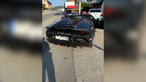 Andrew Tate şi-a recuperat permisul la 3 zile după ce a fost prins cu aproape 200 km/h