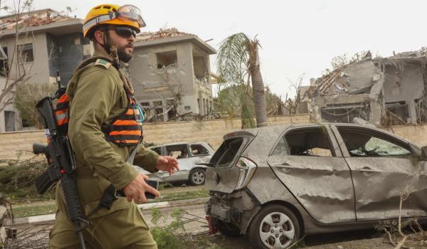 Ce ar însemna un atac de suprasaturare asupra Israelului, după loviturile SUA în Iran. General: Să fim atenţi