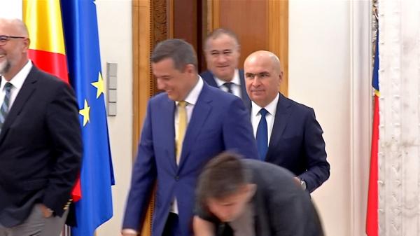 Textul programului de guvernare. Tăiere cu 20% a numărului de bugetari, plafonarea pensiilor și salariilor