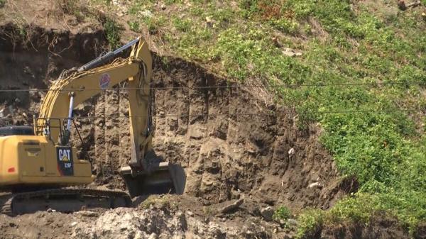 Fosta groapă de gunoi din Braşov devine parc. 12.000 de arbori plantaţi, lucrări de 30 milioane lei