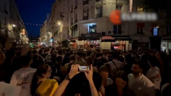 145 de oameni înţepaţi cu ace la un festival de muzică din Franţa. 12 persoane, reţinute