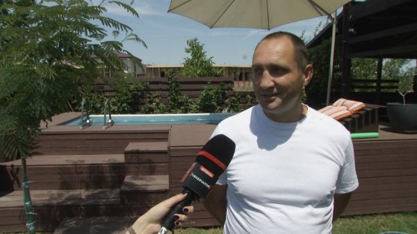 Cât a plătit un român pentru a-şi construi piscină în curte