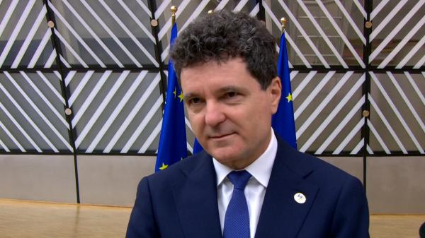 Liderii UE discută despre înarmare și comerț. Paragraf legat de Moldova şi Marea Neagră, în declarația finală