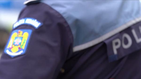 Tânăr din Tecuci, "as" în a face bani prin şantaj. Cum a profitat de o minoră de 17 ani, care-i plătea tăcerea