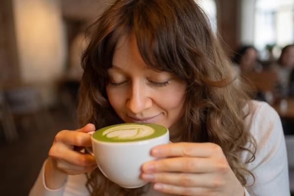Matcha, băutura virală pe Tiktok. Ce gust are şi cum se prepară