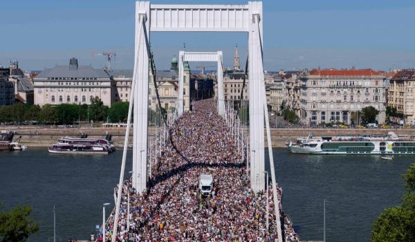 Se apropie sfârşitul "regimului" Orban? Succesul Paradei Pride, o lovitură pentru premierul Ungariei