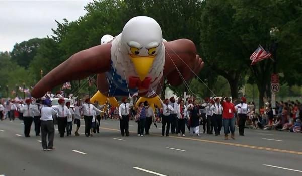 Sondaj Gallup: Mândria de a fi american a coborât la cote minime