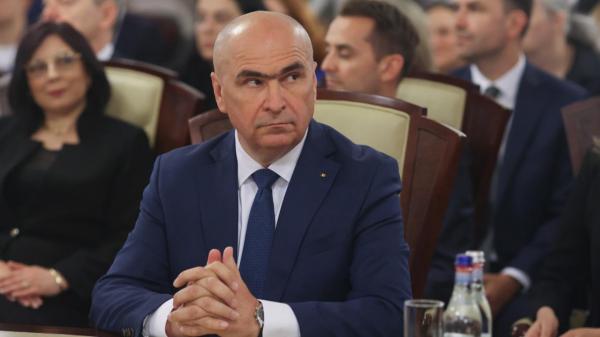 Ce taxe şi scumpiri aduce "Legea Austerităţii", de 68 de pagini. Bolojan: Altfel ne aşteaptă junk