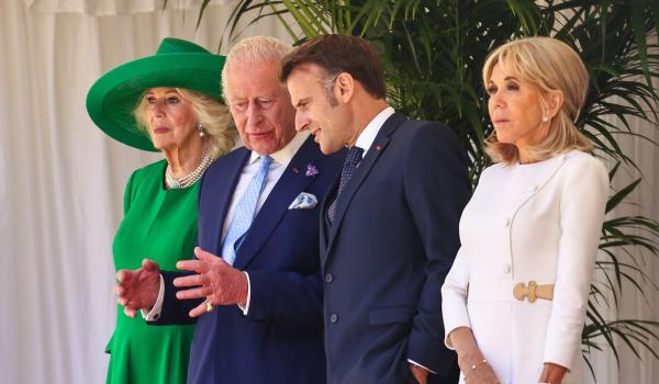 Emmanuel şi Brigitte Macron, vizită istorică în Marea Britanie. Au fost aşteptaţi de Regele Charles