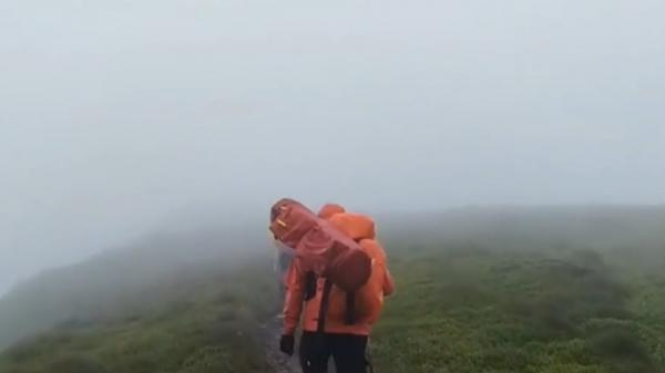 Alertă falsă în Munții Maramureșului. Salvamontiștii, păcăliți de o femeie care pretindea că e în pericol