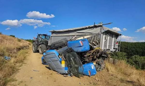 Un băiat de 14 ani a murit după ce tractorul în care se afla s-a răsturnat, în Dolj