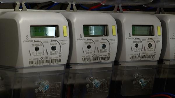 EXCLUSIV. Apar tarifele dinamice la energie. Orele în care curentul va fi de 3 ori mai ieftin