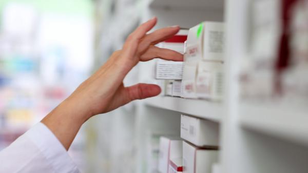 Criză fără precedent în sănătate din cauza risipei la medicamente. Spitalele mai au bani doar de salarii