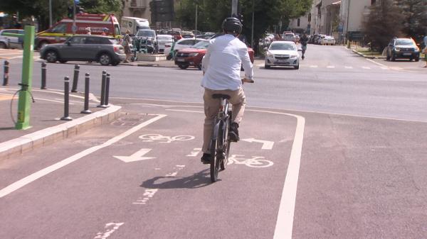 Masterplanul Velo: 500 de km de piste de biciclete în 10 ani. Bulevardele rămân fără o bandă