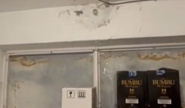 Mâncare pe jos şi mucegai. Cum erau aşteptaţi turiştii în 7 dintre cele mai populare localuri de pe litoral