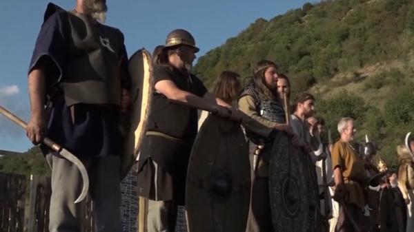 Dacii și romanii s-au înfruntat din nou la DacFest, festivalul din Hunedoara care aduce istoria la viață