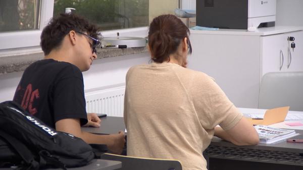 Un elev din Constanța n-a intrat la liceu cu media 9.42. Altul din București, admis cu 1.85