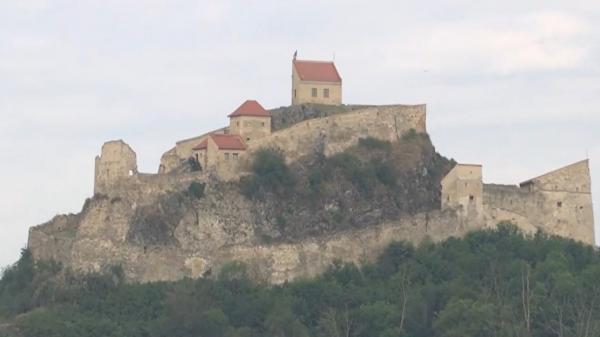 "Aici îşi ţineau saşii slăninile afumate". Poveştile neştiute ale Cetății Rupea, construită cu secole în urmă