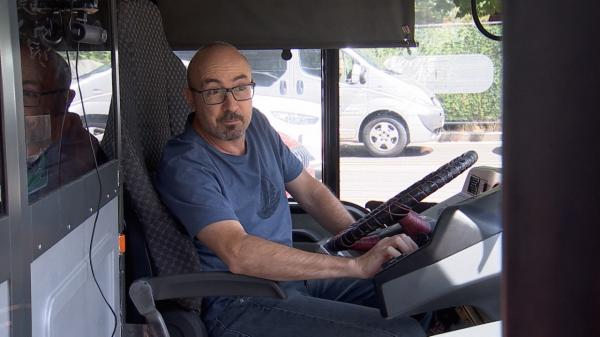 Explicaţia şoferilor STB pentru mersul cu viteză sau trecutul pe roşu