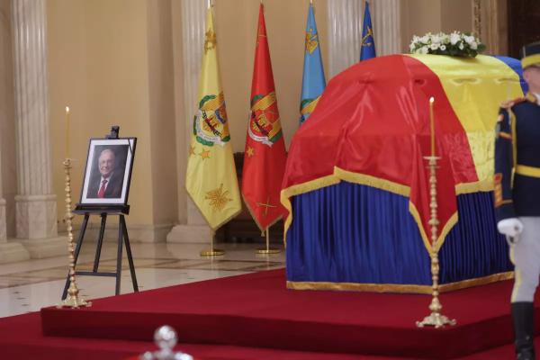 Funeraliile lui Ion Iliescu. 1000 de români, la sicriul depus la Cotroceni. Programul ceremoniilor