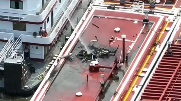 Tragedie pe râul Mississippi. Doi oameni au murit, după ce un elicopter s-a prăbuşit direct peste o barjă