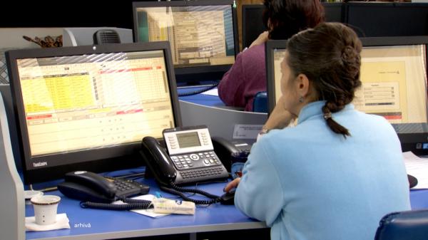 Amendă usturătoare pentru o femeie din Dâmboviţa, după ce a raportat "în glumă" un caz de abuz la 112