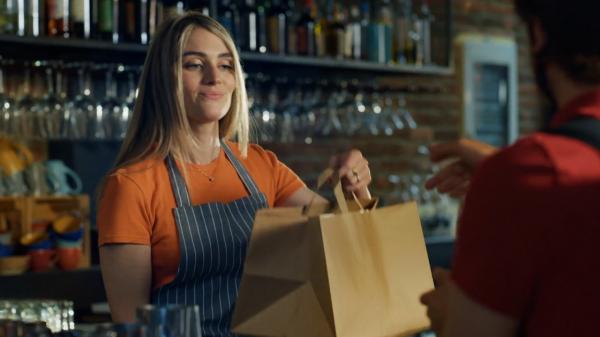 Joburile care sunt plătite şi cu 6.000 de lei. Care sunt cele mai căutate domenii de tinerii români