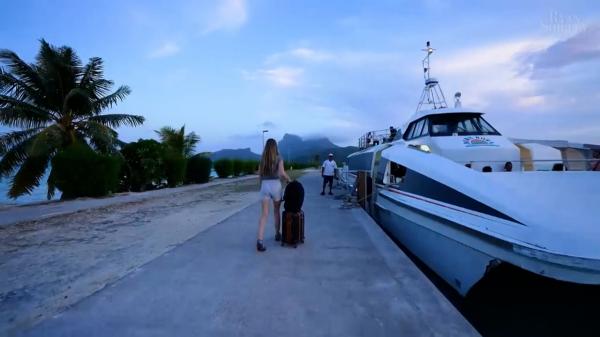 "Micuţă şi sociabilă. Vreo ofertă?". Experienţele românilor care au mers cu necunoscuţi în vacanţe