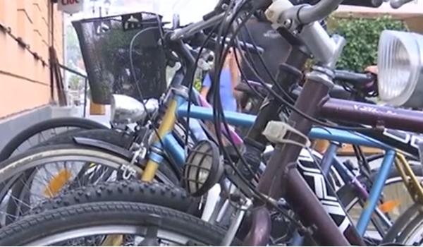 "Eu aș opta pentru bicicletă". Locuitorii din Sfântu Gheorghe, încurajați să renunțe la rable pentru 3.000 lei