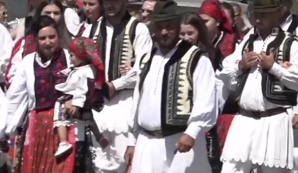 Preparat după o rețetă veche de sute de ani, vedeta unui festival din Hunedoara. Cum se pregătește