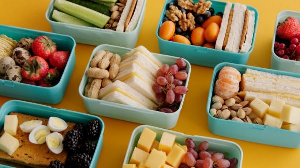 Ce alimente te pot ajuta să dormi mai bine