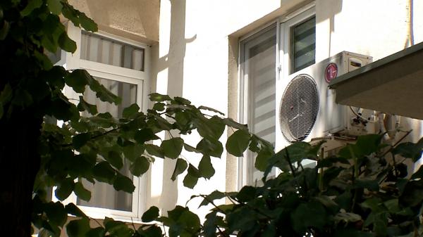 Pericolul aerului condiţionat: specialiştii avertizează asupra bacteriilor şi şocului termic