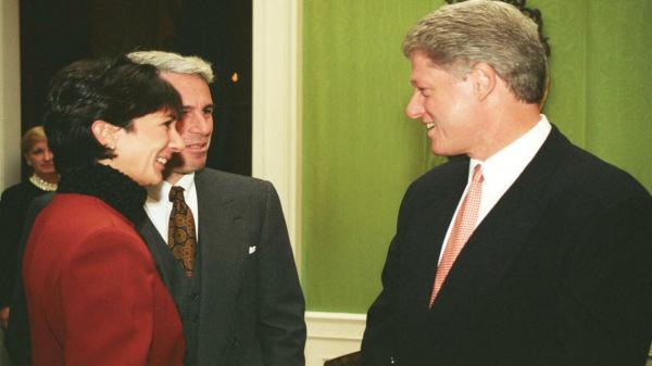 Interogatoriul lui Ghislaine Maxwell, fosta iubită a lui Jeffrey Epstein. Ce a dezvăluit despre Donald Trump