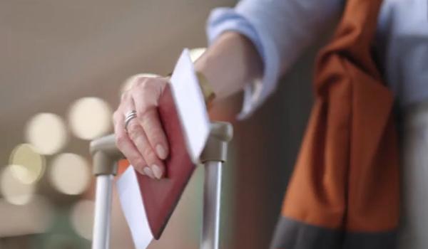 Călătorii în ţările UE doar cu buletin cu cip. De când intră în vigoare noile reglementări