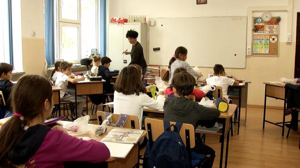 Cum trebuie să se pregătească elevii pentru noul an şcolar. Psihologii spun că doar astfel vor evita şocul